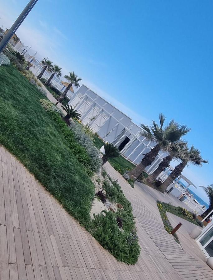 Hotel Crisvan Rimini Exterior foto