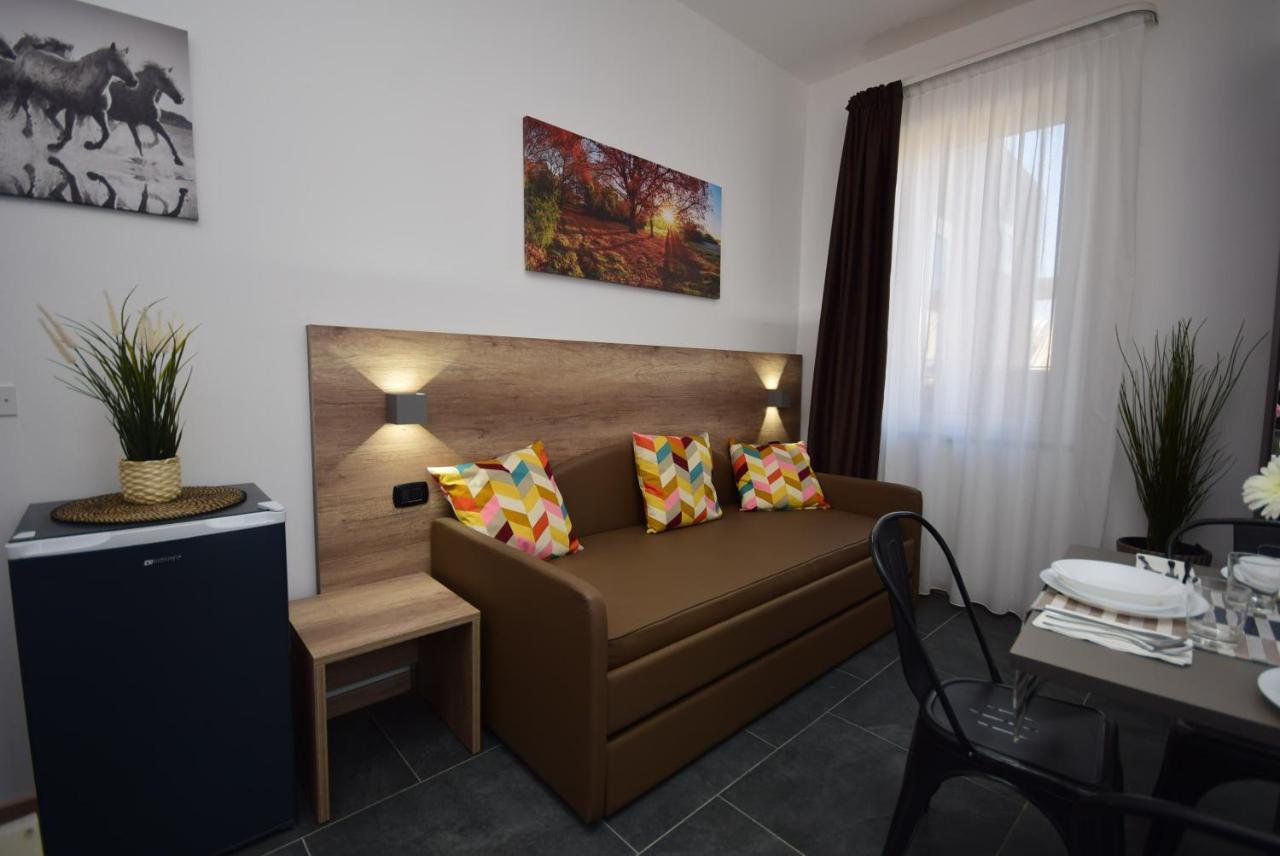 Hotel Crisvan Rimini Exterior foto
